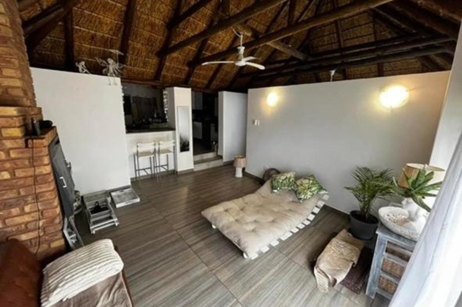 8 Bedroom Property for Sale in Broederstroom North West